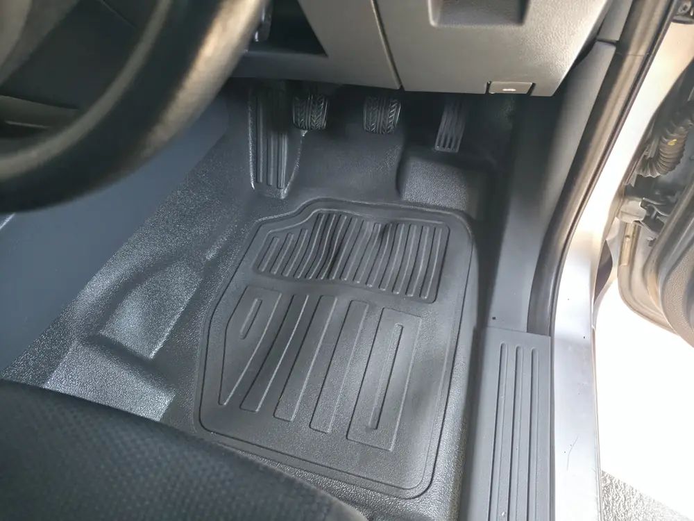 After: rubber mats & footwells