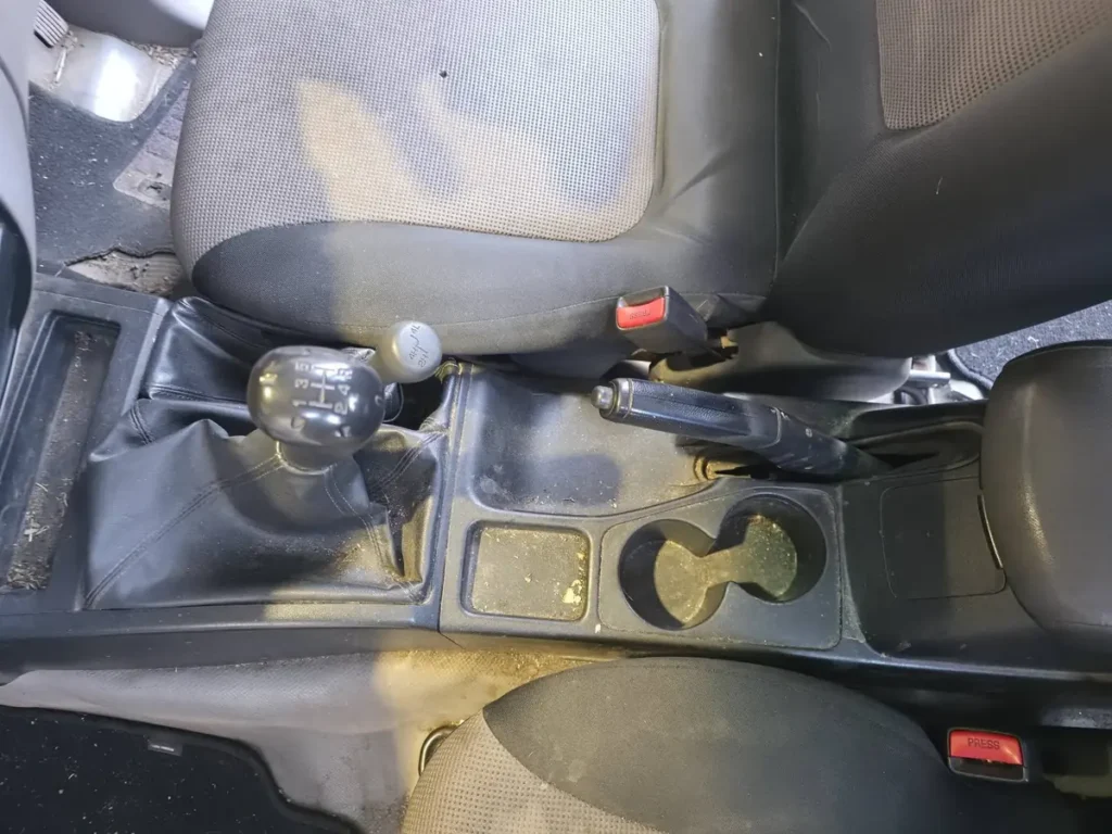 Centre console and seats cleaned